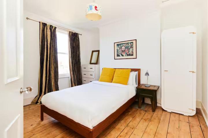 The Walterton Sanctuary - Bright 3 Bed Flat Appartamento