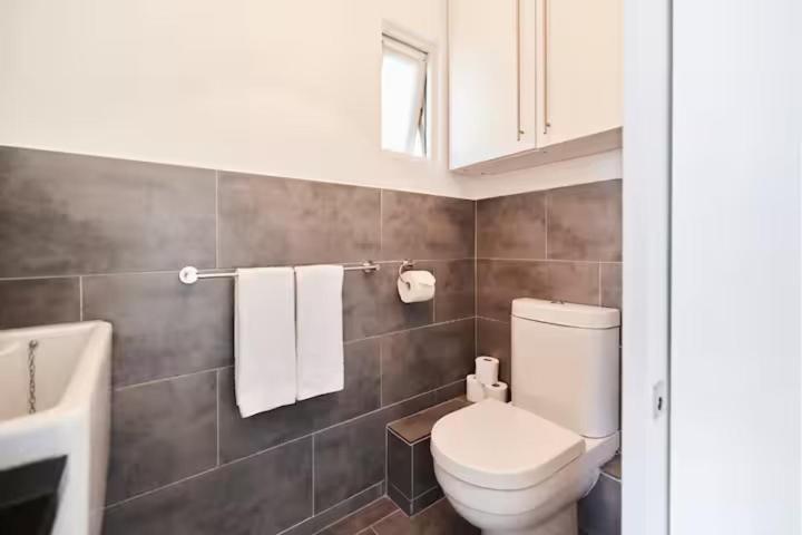 The Walterton Sanctuary - Bright 3 Bed Flat Appartamento *