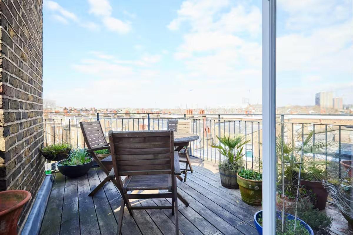 The Walterton Sanctuary - Bright 3 Bed Flat * Londra